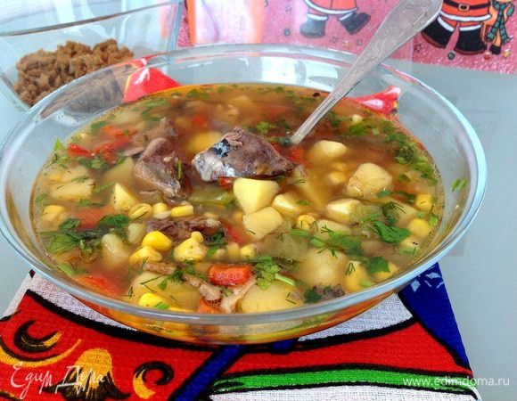 Перед подачей посыпьте суп зеленью. Приятного аппетита!