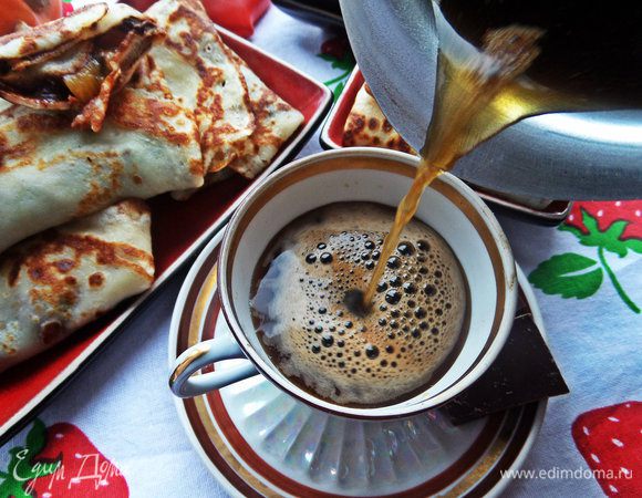 К таким блинкам сметана не нужна, только чашечка кофе)