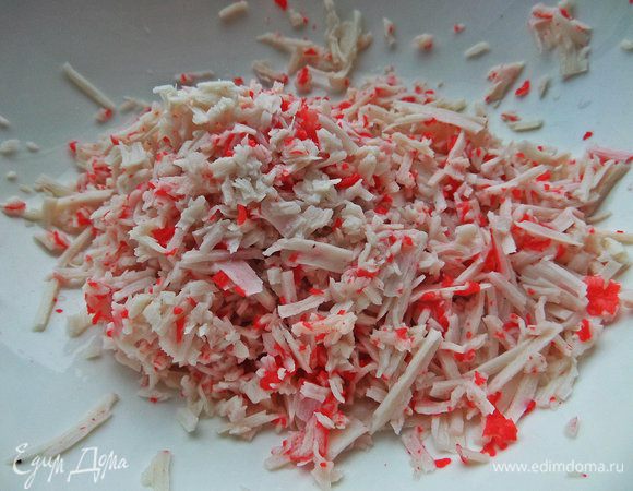 Натереть мелко прямо замороженные, но они быстро оттаивают!