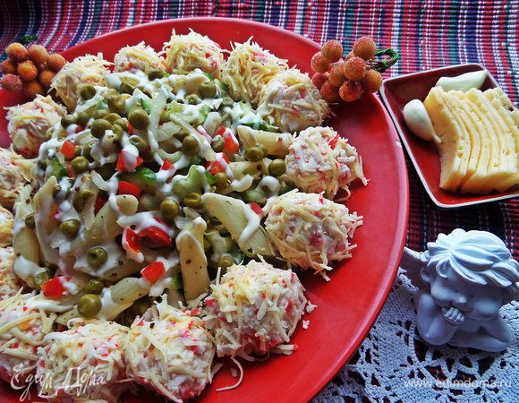 К тому же нарядно смотрится салатик!