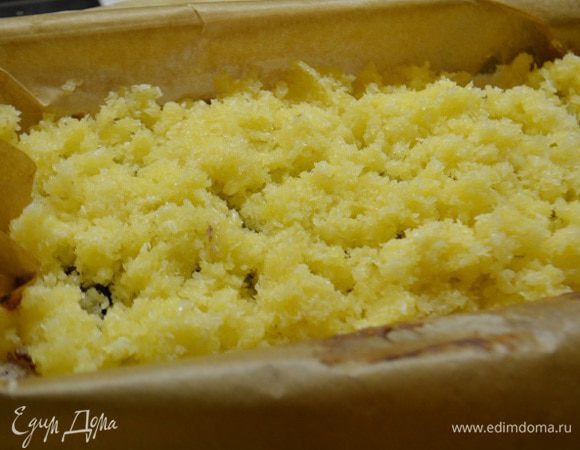 выложить кокосовое тесто по всей поверхности. Запечь еще 20-25 минут при 170С.
