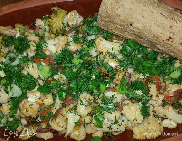 Подаем, посыпав оставшейся зеленью.

Приятного аппетита!