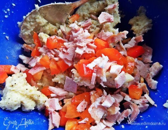 Высыпать к "тесту".