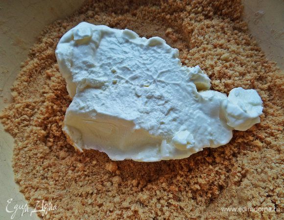 Добавить маскарпоне домашнего производства по рецепту Катюши: http://www.edimdoma.ru/retsepty/64524-desert-apelsinovyy-tiramisu-retsept-domashnego-maskarpone