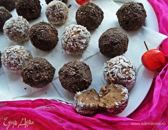 Вот такие они в разрезе, кремового цвета.