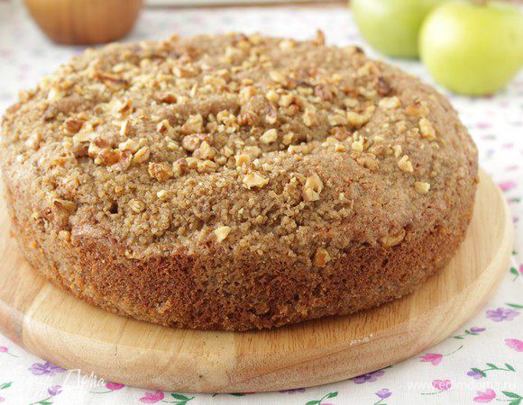 Выпекать 45-50 минут при 175-180С.  Перед тем, как вынимать кекс из формы, его нужно полностью остудить. Кекс очень мягкий и рассыпчатый.