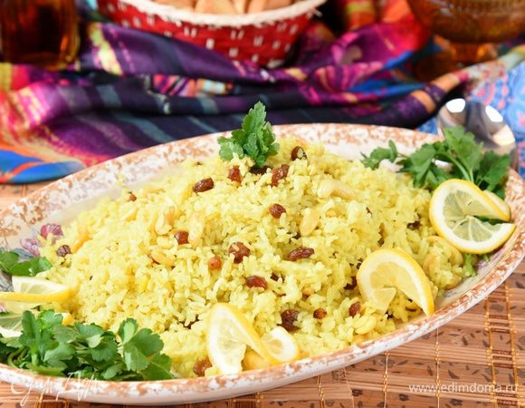 Для подачи выложить на сервировочное блюдо, украсить ломтиками лимона и зеленью. Вкусное, ароматное постное блюдо готово. Угощайтесь! 

