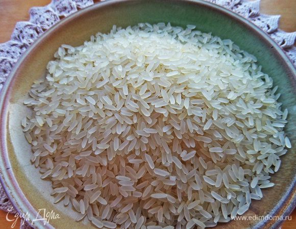 В это время готовим как обычно рис.