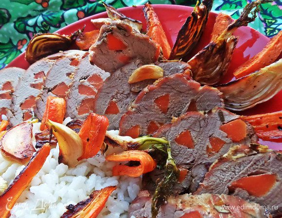 Мясо готово через 40 минут, но это зависит от толщины вырезки. Оно вкусно и в горячем и в холодном виде, отлично потом на утренний бутерброд!