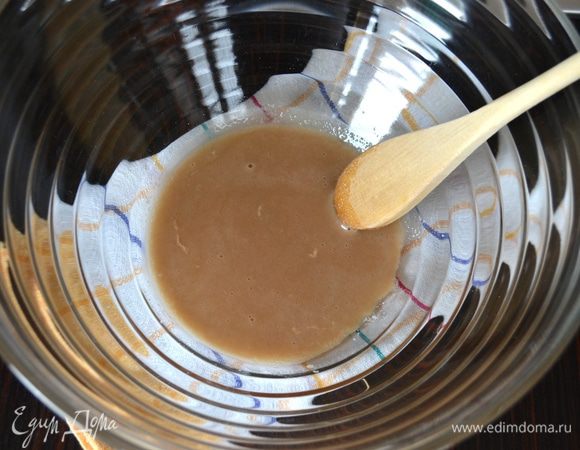 Оставить на 20 минут в спокойном теплом месте для ферментации.