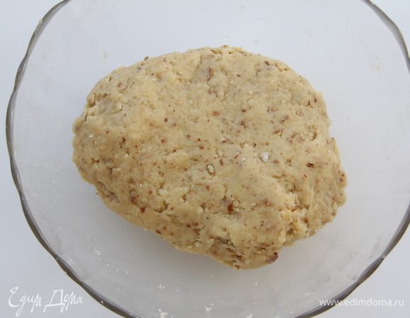 Замесить тесто. 