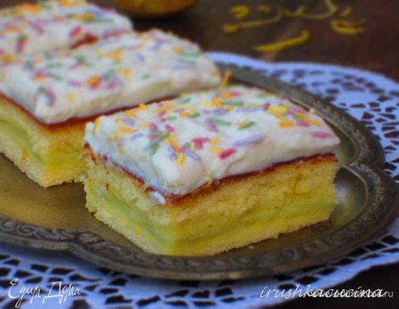 Разрезать на квадраты и подавать. Приятного аппетита:)