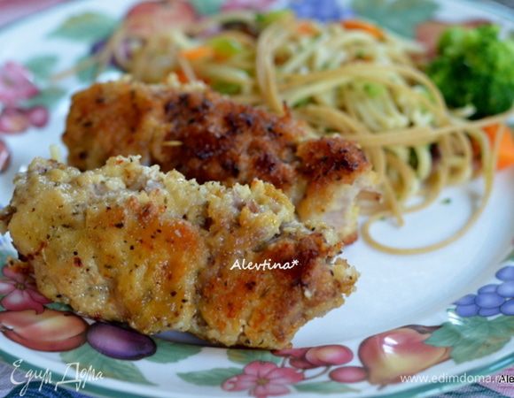 Готовые шашлыки выкладываем на бумажное полотенце, чтобы стекло лишнее масло. Подаем к столу с гарниром. Наслаждаемся вкусом. Приятного аппетита.
