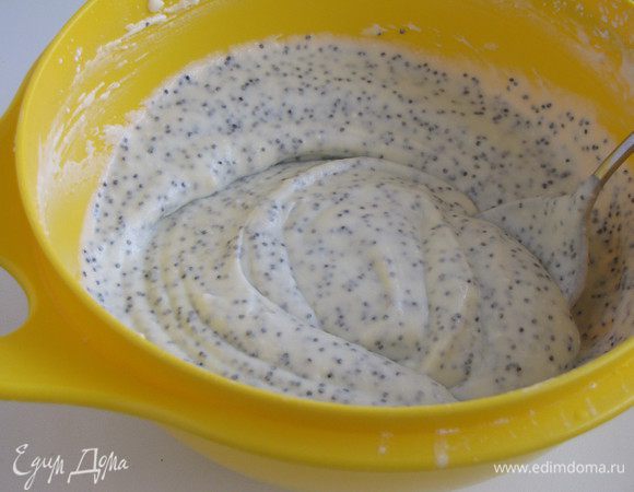 Добавить мак и перемешать.