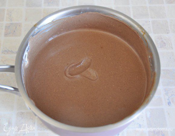 Остывшую массу убрать в холодильник на несколько часов (я убрала на ночь). Утром масса выглядит вот так.