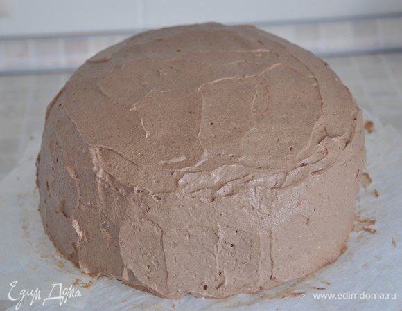 Верх и бока покрываем кремом.