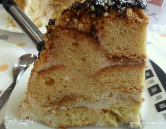 А вот разрез, угощайтесь.  Очень мягкий, сочный и пропитанный. С чашечкой кофе или чая ммм...