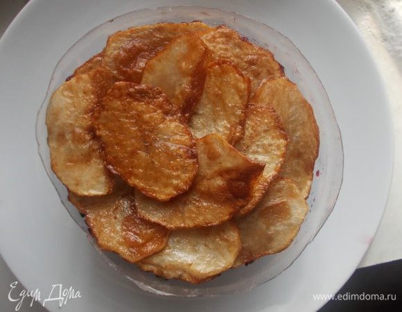 Затем чипсы.