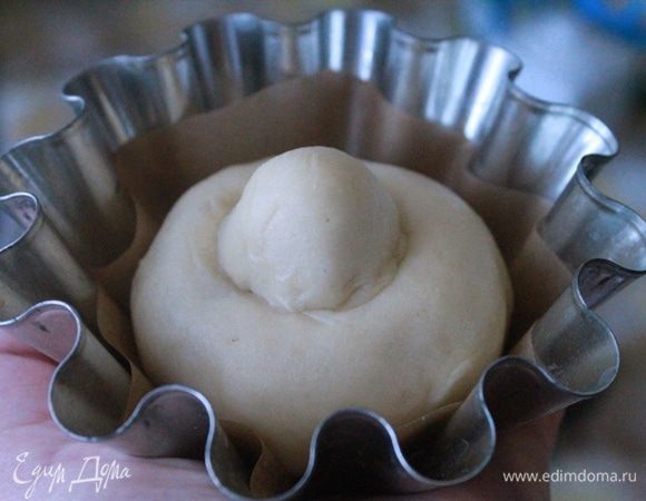 Такие манипуляции проделать со всеми булочками.