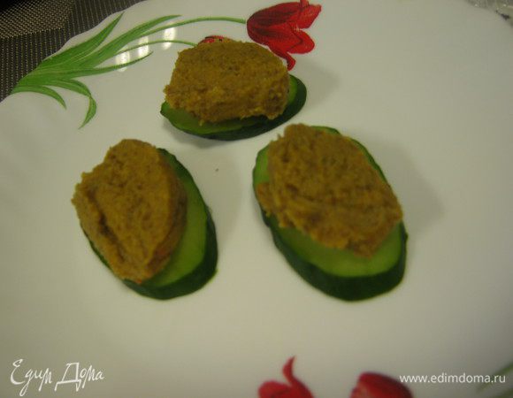 Особенно вкусно со свежим огурчиком! Угощайтесь!