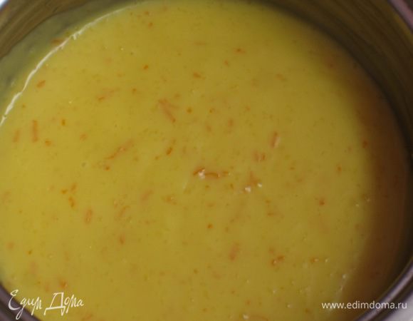 Поставить на средний огонь и варить до загустения.