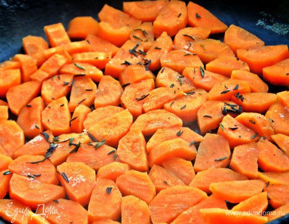 Потушить до готовности с солью и тимьяном в воде или бульоне.