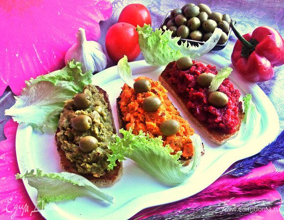 Начинок хватает на 6 ломтиков хлеба точно.