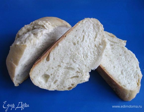 Нарезанный на кусочки.