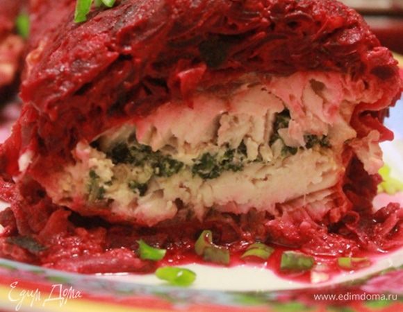 Осторожно достаньте "полено" из фольги. Нарезайте очень острым ножом.