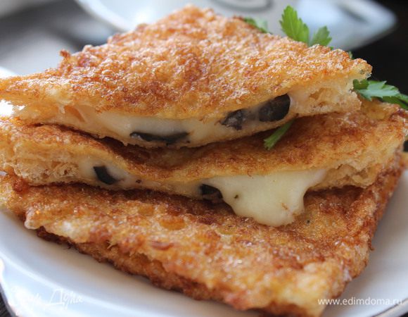 Подаем в горячем виде со сладким чаем или кофе. Приятного аппетита!