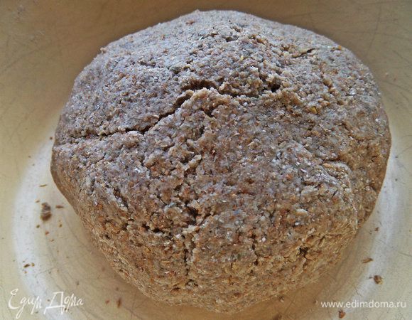 Когда скатаем в колобок, отставим в сторонку.