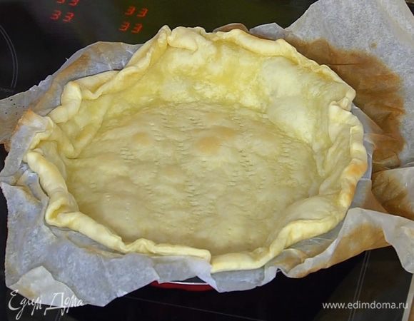 Отправить форму с тестом в разогретую духовку на 10 минут.