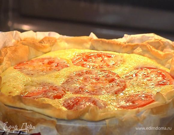  Выпекать пирог в разогретой духовке 30 минут.