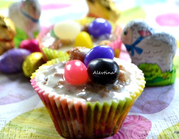 Украсить по желанию кондитерской посыпкой или сладкими украшениями.