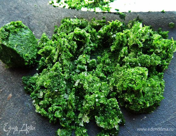 Для заправки заранее разморозить кубик шпината.