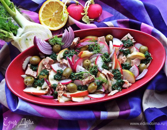 Подаём рыбный салатик с хрустящими овощами и в будни и в праздничные дни!