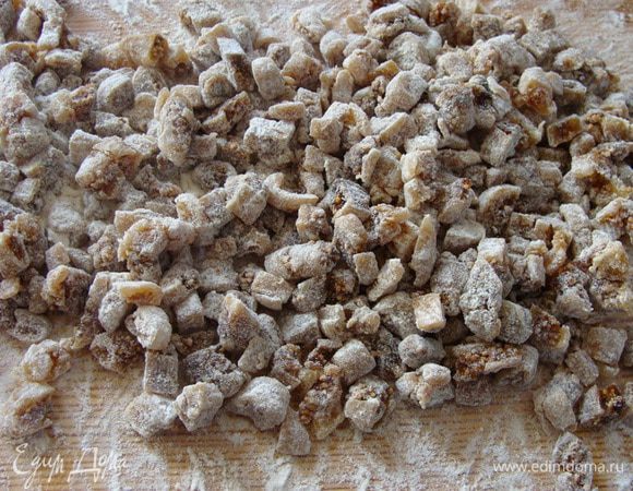 Обвалять в муке,