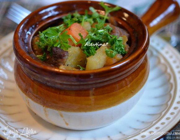 Подаем к столу с порезанной зеленью. Приятного аппетита!
