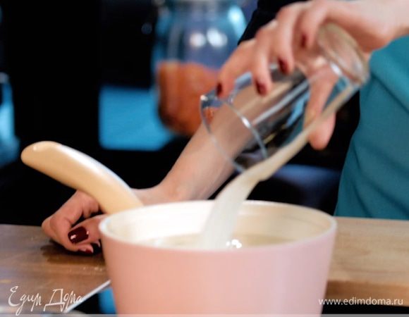 Отварить рис.