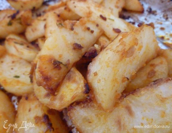 Любителям картошечки очень рекомендую - Запеченный картофель со специями от ТатьянаS 

http://www.edimdoma.ru/retsepty/68111-zapechennyy-kartofel-so-spetsiyami

Потрясающий картофель!