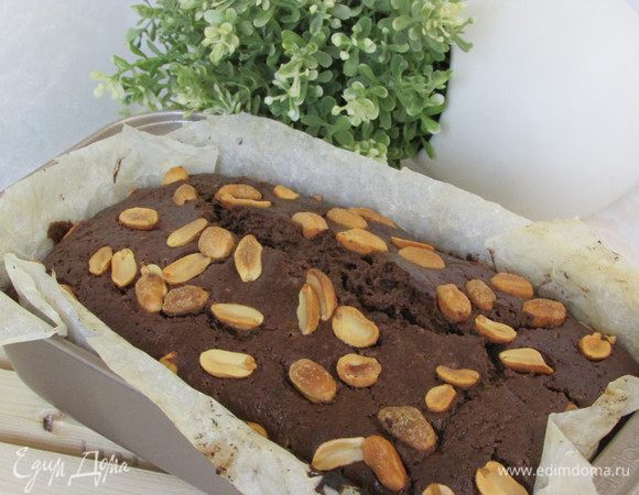 Готовый кекс остудить.