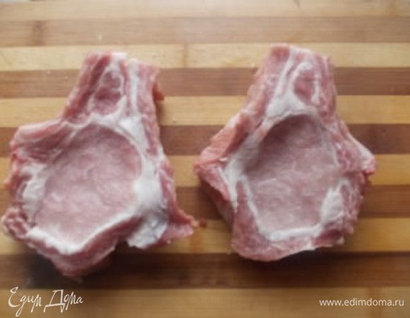 Мясо вымыть и высушить.