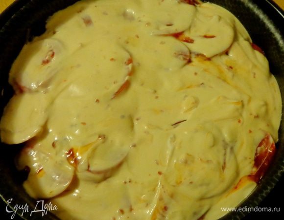 И залить второй половиной творожной заливки. 