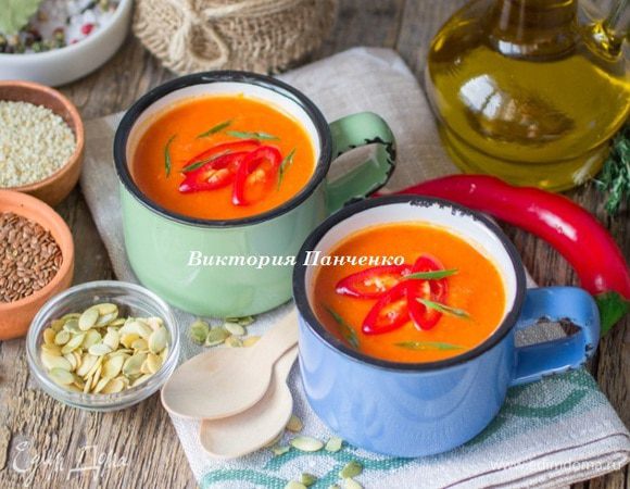 Любителям острого подать с колечками жгучего перца и с зеленым луком. 