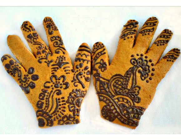 ... заполнить их шоколадом ..