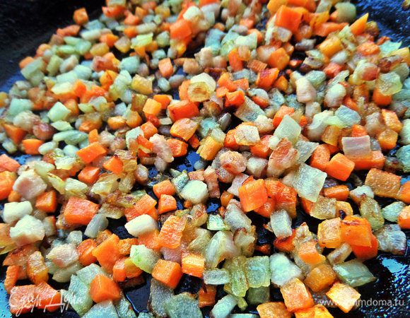 Обжарить на растительном масле и отправить в суп. Добавить овощные приправы.