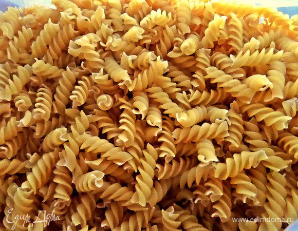 Когда суп немного сварится, добавить для густоты любую пасту.