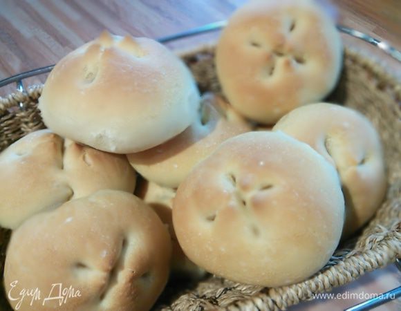 Моим булочкам понадобилось ещё 5 мин при выключенной духовке для приобретения румянца.