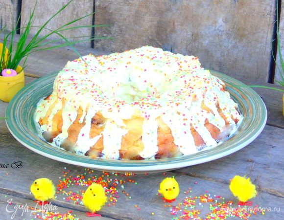 Украсить по желанию, я взбитыми белками, а можно и вообще не украшать, если печете не для праздника, а просто наслаждаться с чайком :)