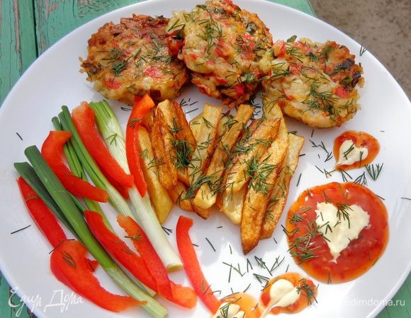 Подавать с жареной картошкой и свежими овощами.
Приятного аппетита!